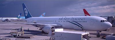 Air New Zealand 767 at AKL Jan 2004