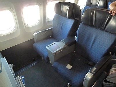 S80 aircraft outlet seating