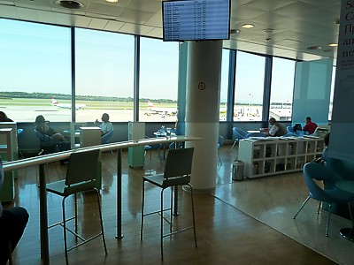 Austrian Airlines lounge in Vienna The Frequent Traveller Schengen Lounge June 2011