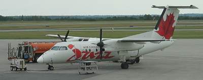 Ottawa Dash8-300 June 2007