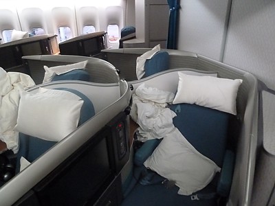 Cathay Pacific Boeing 747-400 Business Class seat Jan 2011