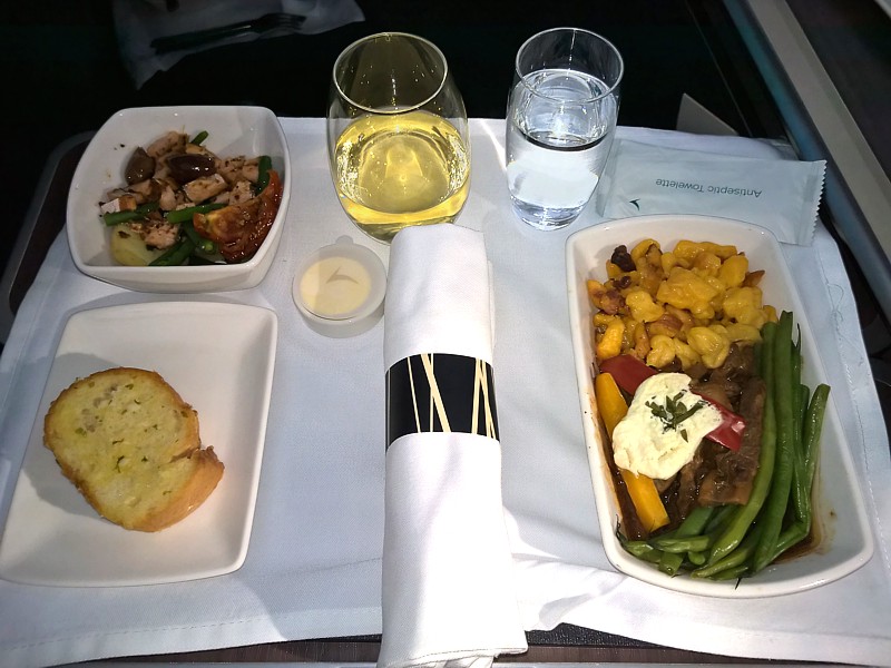 Cathay Pacific Inflight Mahlzeit Business Class HKG BKK Juli 2016