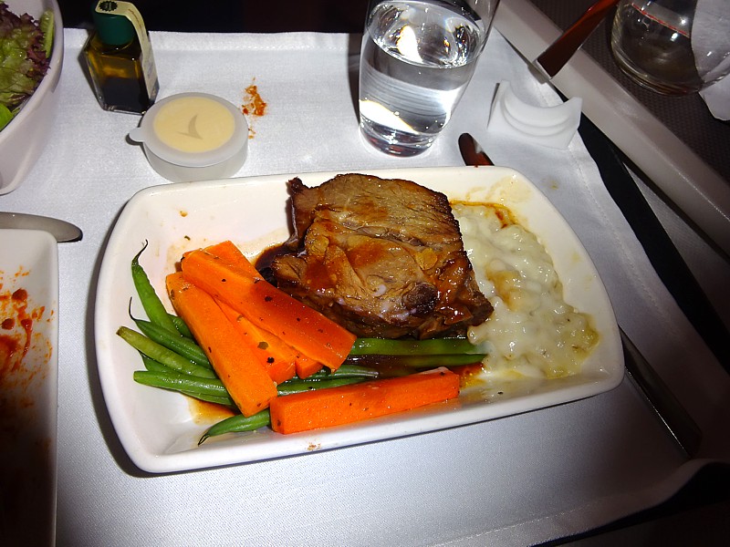Cathay Pacific Inflight Meal Business Class HKG SYD July 2016