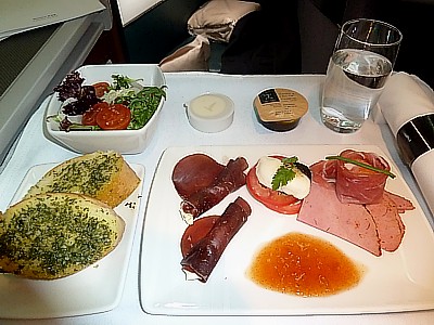 Comida a bordo de Cathay Pacific Clase Business SYD HKG Septiembre de 2015