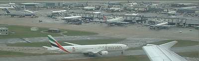 Emirates B777 Nov 2002