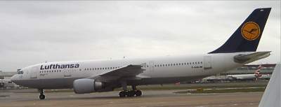 A330 at LHR Dec 2004