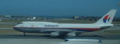 Malaysian Boeing 747-400 at Sydney Oct 02