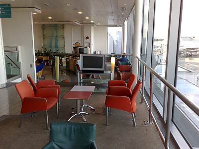 Air Malta London Business Class lounge - Holideck - May 2009