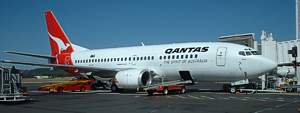 Qantas 737 at Canberra Jan 2003