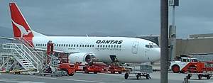 Qantas 737 at Cairns Oct 2003.