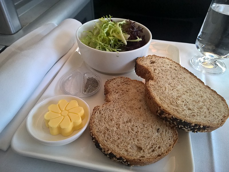 Qantas Inflight Meal Business Class DXB LHR Dec 17