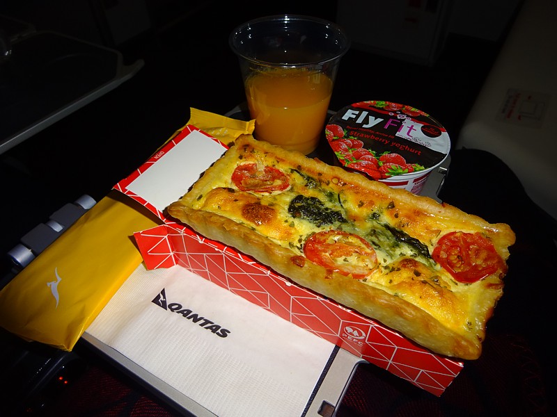Qantas Inflight Meal Economy Class HKG BNE Dec 2016
