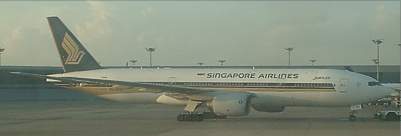 Singapore 777-200 at Singapore Jan 2004