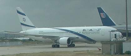  ElAl 767 at LHR August 04