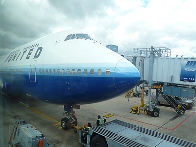 United Airlines Boeing 747 at Chicago Oct 2011