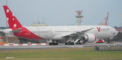 Virgin Australia Boeing 777 at Sydney still in V-Australia livery Oct 2009