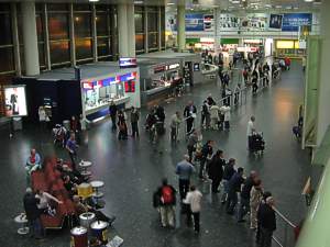 London Gatwick SouthTerminals Arrivals March 2005