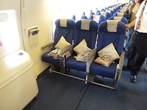 British Airways Boeing 777 Economy Class World Traveller bulkhead seat 30K